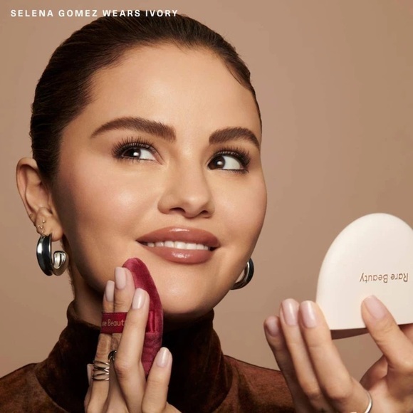 Rare Beauty by Selena Gomez
True to Myself Tinted Pressed Talc-Free ESPRESSO - Picture 2 of 2